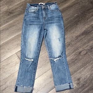 Boyfriend rolled hem Jeans